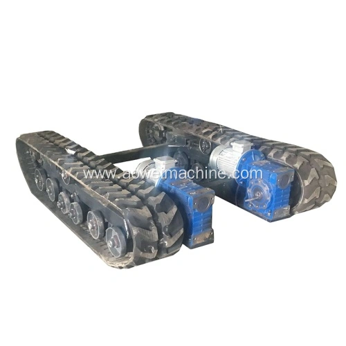 Small chassis undercarriag snow plowing robot machinery